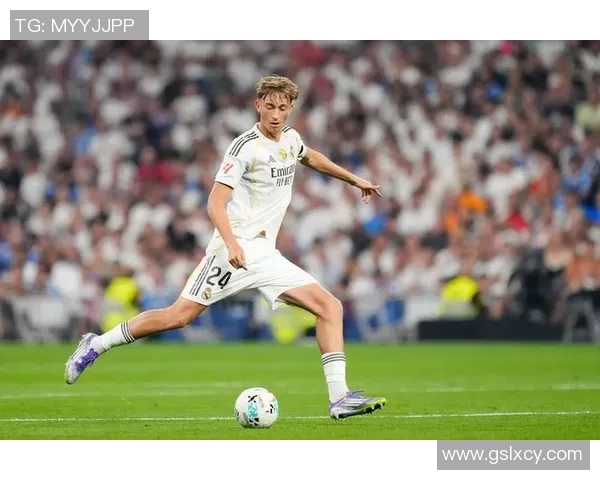 赫伊森父亲称希望儿子出战尤文表示全家对斑马军团怀有深厚感情