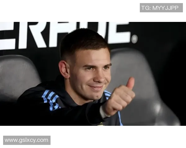 河床高层盛赞马斯坦托诺称其首年即爆发堪称罕见天才少年