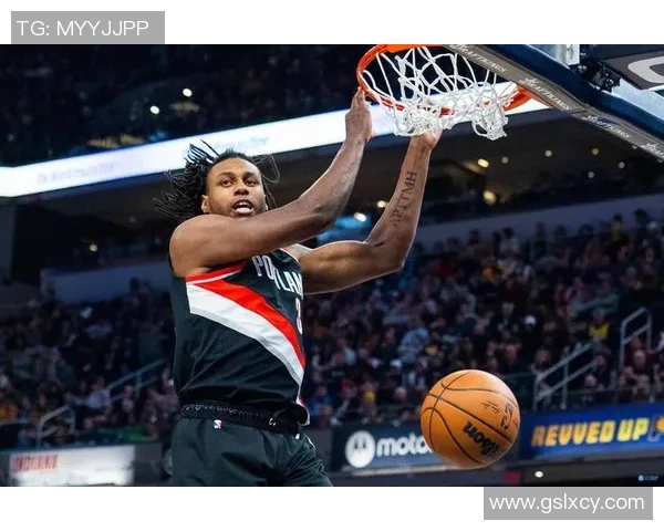 贾巴里沃克盛赞埃奇库姆沉稳自信称其学习能力惊人未来潜力巨大