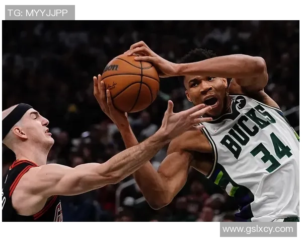 卡鲁索全方位发挥,造掩护犯规&抢断一条龙,半场首发建功助球队取胜 卡鲁索全方位发挥,造掩护犯规&抢断一条龙,半场首发建功助球队取胜